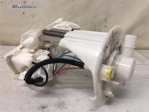 Gebruikte Tank element Pomp Toyota RAV4 (A5) 2.5 Hybrid 16V AWD Prijs € 100,00 Margeregeling aangeboden door Autobedrijf Brooks