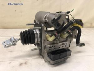 Gebruikte Rembol Toyota RAV4 (A5) 2.5 Hybrid 16V AWD Prijs € 1.650,00 Margeregeling aangeboden door Autobedrijf Brooks