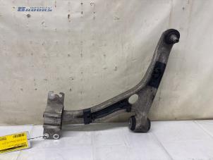 Gebruikte Triangel links-voor Mercedes B (W246) 1.5 B-180 CDI,d 16V Prijs € 50,00 Margeregeling aangeboden door Autobedrijf Brooks