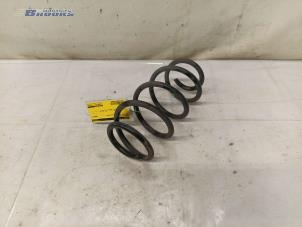 Gebruikte Veerschroef achter Mercedes B (W246) 1.5 B-180 CDI,d 16V Prijs € 20,00 Margeregeling aangeboden door Autobedrijf Brooks