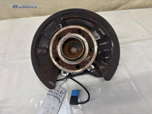 Gebruikte Asschenkel rechts-achter Mercedes B (W246) 1.5 B-180 CDI,d 16V Prijs € 30,00 Margeregeling aangeboden door Autobedrijf Brooks