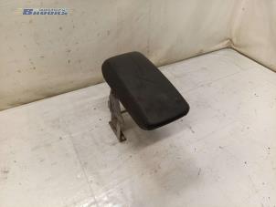 Gebruikte Armsteun Audi RS 3 Sportback (8YA) 2.5 TFSI 20V Quattro Prijs € 100,00 Margeregeling aangeboden door Autobedrijf Brooks