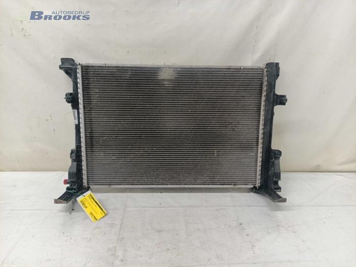 Gebruikte Radiateur Mercedes B (W246/W242) 1.5 B-180 CDI,d 16V Prijs € 75,00 Margeregeling aangeboden door Autobedrijf Brooks