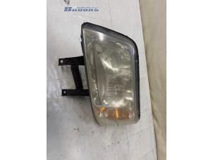 Gebruikte Koplamp links Volkswagen Transporter T5 2.5 TDi 4Motion Prijs € 15,00 Margeregeling aangeboden door Autobedrijf Brooks