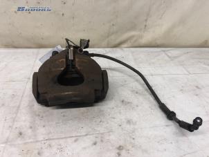 Gebruikte Remklauw (Tang) links-voor Volkswagen Transporter T5 2.5 TDi 4Motion Prijs € 25,00 Margeregeling aangeboden door Autobedrijf Brooks