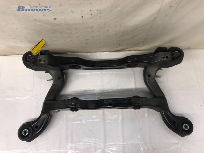 Gebruikte Subframe Mercedes CLA (118.3) 1.3 CLA-200 Turbo 16V Prijs € 400,00 Margeregeling aangeboden door Autobedrijf Brooks