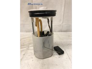 Gebruikte Brandstofpomp Elektrisch Volkswagen Polo V (6R) 1.2 12V BlueMotion Technology Prijs € 15,00 Margeregeling aangeboden door Autobedrijf Brooks