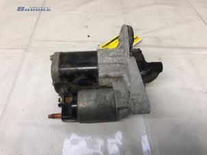 Gebruikte Startmotor Renault Clio IV (5R) 0.9 Energy TCE 90 12V Prijs € 15,00 Margeregeling aangeboden door Autobedrijf Brooks