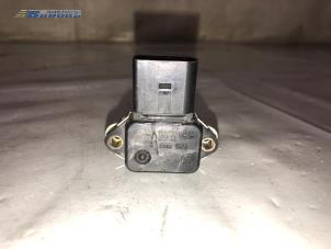 Gebruikte Map Sensor (inlaatspruitstuk) Volkswagen Polo IV (9N1/2/3) 1.4 16V 75 Prijs € 15,00 Margeregeling aangeboden door Autobedrijf Brooks