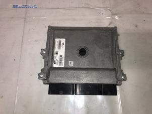 Gebruikte Computer Motormanagement Renault Clio IV (5R) 0.9 Energy TCE 90 12V Prijs € 75,00 Margeregeling aangeboden door Autobedrijf Brooks