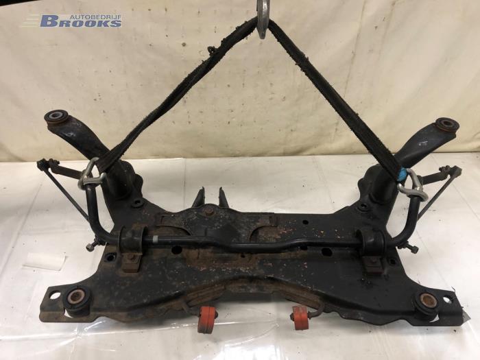 Gebruikte Subframe Mazda 3 Sport (BK) 1.6i 16V Prijs € 75,00 Margeregeling aangeboden door Autobedrijf Brooks
