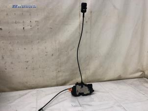 Gebruikte Deurslot Mechaniek 2Deurs links Nissan NV 400 (M9J) 2.3 dCi 125 16V Prijs € 50,00 Margeregeling aangeboden door Autobedrijf Brooks