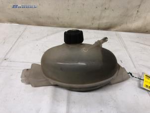 Gebruikte Expansievat Nissan NV 400 (M9J) 2.3 dCi 125 16V Prijs € 10,00 Margeregeling aangeboden door Autobedrijf Brooks