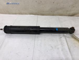 Gebruikte Schokdemper rechts-achter Toyota Avensis Wagon (T27) 1.8 16V VVT-i Prijs € 30,00 Margeregeling aangeboden door Autobedrijf Brooks