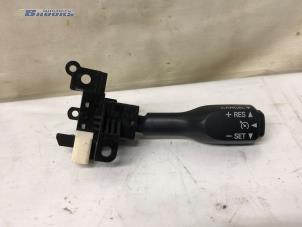 Gebruikte Cruise Control Bediening Toyota Avensis Wagon (T27) 1.8 16V VVT-i Prijs € 30,00 Margeregeling aangeboden door Autobedrijf Brooks