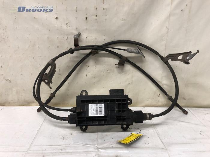 Gebruikte Handrem motor Toyota Avensis Wagon (T27) 1.8 16V VVT-i Prijs € 1.000,00 Margeregeling aangeboden door Autobedrijf Brooks