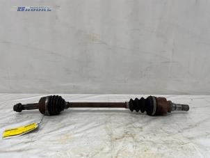 Gebruikte Steekas links-voor Peugeot 107 1.0 12V Prijs € 15,00 Margeregeling aangeboden door Autobedrijf Brooks