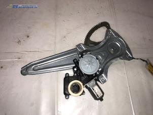 Gebruikte Ruitmechaniek 4Deurs rechts-achter Toyota Avensis Wagon (T27) 1.8 16V VVT-i Prijs € 50,00 Margeregeling aangeboden door Autobedrijf Brooks