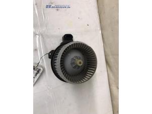 Gebruikte Chaufage Ventilatiemotor Toyota Avensis Wagon (T27) 1.8 16V VVT-i Prijs € 50,00 Margeregeling aangeboden door Autobedrijf Brooks