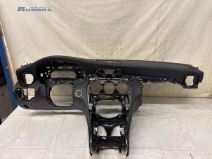 Gebruikte Dashboard Mercedes C (W205) C-180 1.6 16V Prijs € 1.331,00 Inclusief btw aangeboden door Autobedrijf Brooks