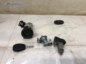 Gebruikte Kontaktslot + computer Nissan NV 400 (M9J) 2.3 dCi 125 16V Prijs € 75,00 Margeregeling aangeboden door Autobedrijf Brooks