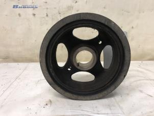 Gebruikte Poelie Krukas Toyota Verso 2.2 16V D-CAT Prijs € 30,00 Margeregeling aangeboden door Autobedrijf Brooks