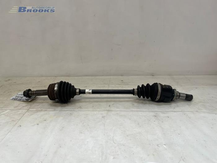 Gebruikte Steekas links-voor Citroen C1 1.0 Vti 68 12V Prijs € 20,00 Margeregeling aangeboden door Autobedrijf Brooks