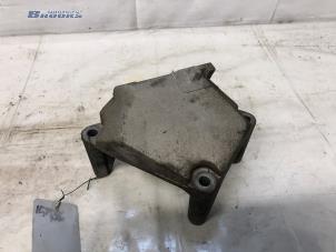 Gebruikte Motorrubber Opel Combo Tour (Corsa C) 1.4 16V Twin Port Prijs € 15,00 Margeregeling aangeboden door Autobedrijf Brooks