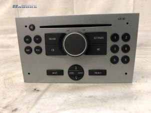 Gebruikte Radio CD Speler Opel Combo Tour (Corsa C) 1.4 16V Twin Port Prijs € 25,00 Margeregeling aangeboden door Autobedrijf Brooks
