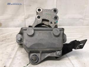 Gebruikte Motorsteun Lynk &amp; Co 01 1.5 PHEV Prijs € 55,00 Margeregeling aangeboden door Autobedrijf Brooks