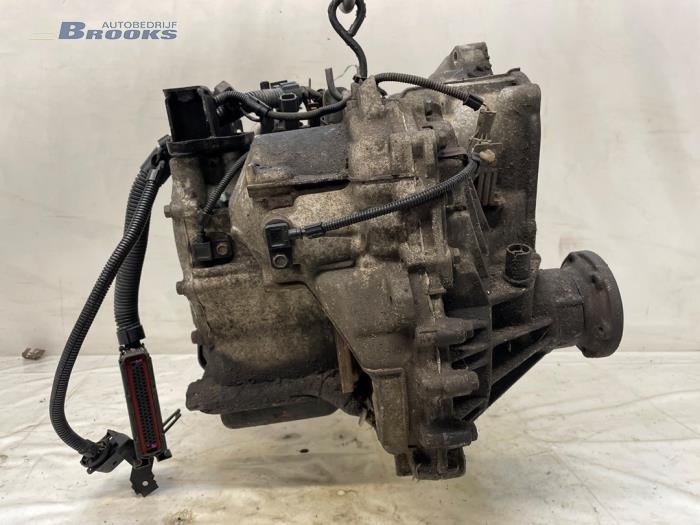 Versnellingsbak van een Volkswagen Polo IV (9N1/2/3) 1.4 16V 2004