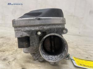 Gebruikte Gasklephuis Volkswagen Polo IV (9N1/2/3) 1.4 16V Prijs € 15,00 Margeregeling aangeboden door Autobedrijf Brooks