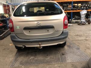 Gebruikte Bumperframe achter Citroen Xsara Picasso (CH) 1.8 16V Prijs € 30,00 Margeregeling aangeboden door Autobedrijf Brooks
