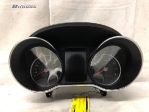 Gebruikte Kilometerteller KM Mercedes C (W205) C-180 1.6 16V Prijs € 400,00 Margeregeling aangeboden door Autobedrijf Brooks