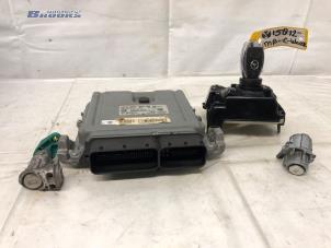 Gebruikte Kontaktslot + computer Mercedes C (W205) C-180 1.6 16V Prijs € 325,00 Margeregeling aangeboden door Autobedrijf Brooks