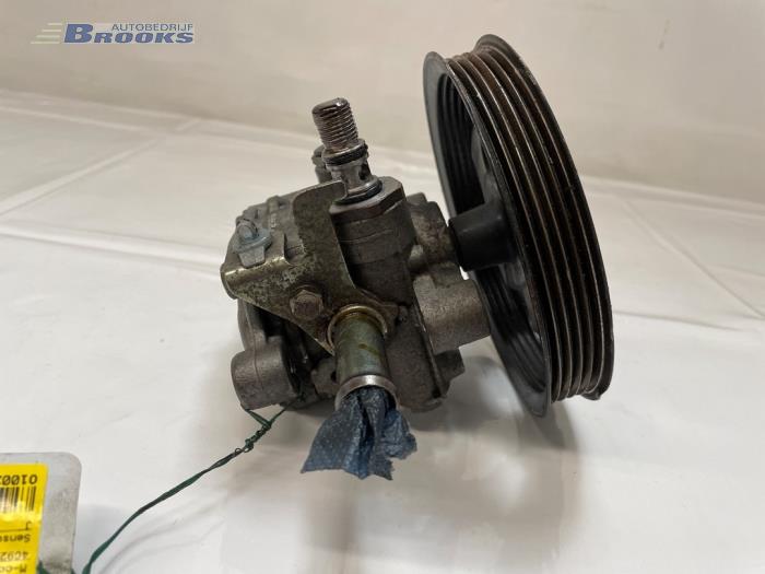Gebruikte Servopomp Mitsubishi Carisma 1.6i 16V Prijs € 20,00 Margeregeling aangeboden door Autobedrijf Brooks