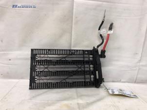 Gebruikte Element Kachelverwarming Mercedes C (W205) C-180 1.6 16V Prijs € 40,00 Margeregeling aangeboden door Autobedrijf Brooks