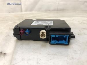 Gebruikte Communicatie module Mercedes C (W205) C-180 1.6 16V Prijs € 45,00 Margeregeling aangeboden door Autobedrijf Brooks