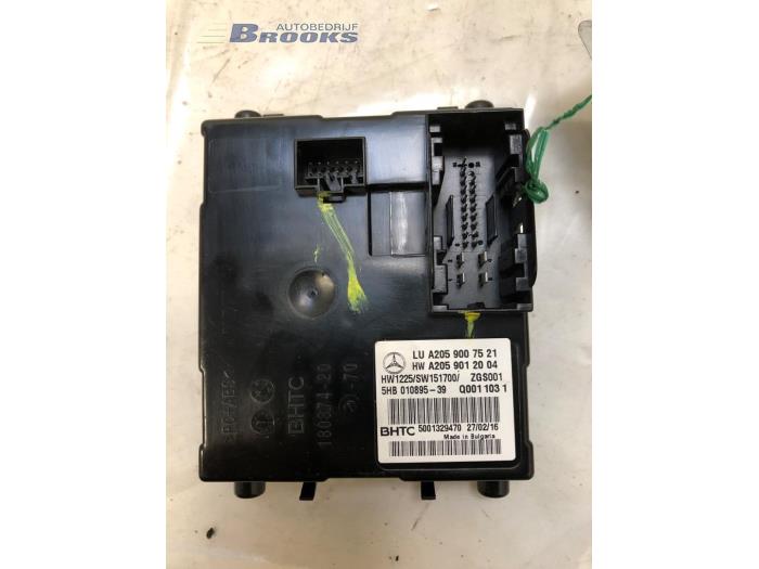 Gebruikte Kachelcomputer Mercedes C (W205) C-180 1.6 16V Prijs € 40,00 Margeregeling aangeboden door Autobedrijf Brooks