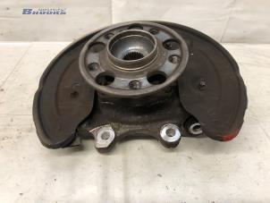 Gebruikte Asschenkel rechts-achter Mercedes C (W205) C-180 1.6 16V Prijs € 35,00 Margeregeling aangeboden door Autobedrijf Brooks