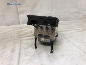 Gebruikte ABS Pomp Mercedes C (W205) C-180 1.6 16V Prijs € 100,00 Margeregeling aangeboden door Autobedrijf Brooks