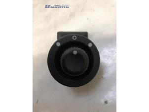 Gebruikte Spiegel Schakelaar Opel Movano 2.3 CDTi 16V FWD Prijs € 15,00 Margeregeling aangeboden door Autobedrijf Brooks