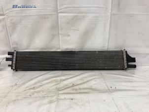 Gebruikte Radiateur Opel Movano 2.3 CDTi 16V FWD Prijs € 50,00 Margeregeling aangeboden door Autobedrijf Brooks