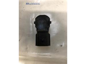 Gebruikte PDC Sensor Opel Movano 2.3 CDTi 16V FWD Prijs € 15,00 Margeregeling aangeboden door Autobedrijf Brooks