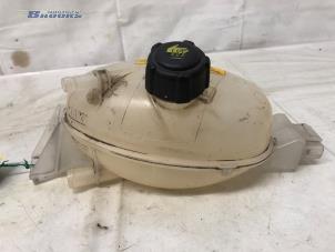 Gebruikte Expansievat Opel Movano 2.3 CDTi 16V FWD Prijs € 10,00 Margeregeling aangeboden door Autobedrijf Brooks