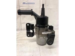 Gebruikte Pomp Servo Peugeot Partner (GC/GF/GG/GJ/GK) 1.6 HDI, BlueHDI 75 Prijs € 250,00 Margeregeling aangeboden door Autobedrijf Brooks