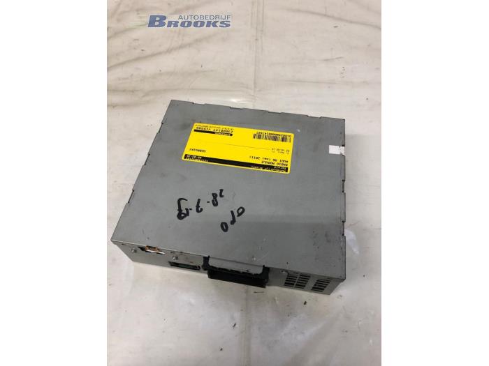 Radio module van een Audi A6 Avant (C6) 2.7 TDI V6 24V 2011
