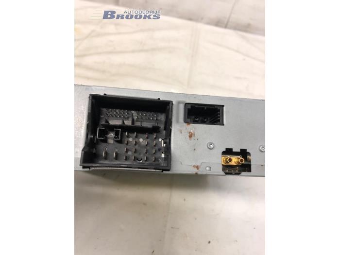 Radio module van een Audi A6 Avant (C6) 2.7 TDI V6 24V 2011