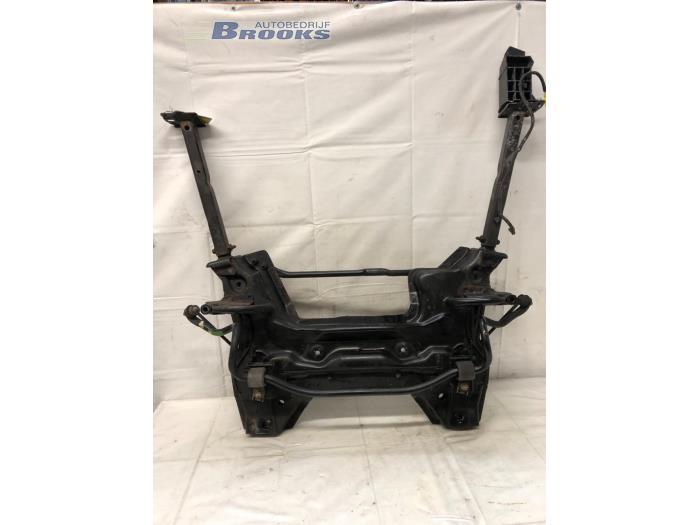 Gebruikte Subframe Peugeot 207 CC (WB) 1.6 16V Prijs € 45,00 Margeregeling aangeboden door Autobedrijf Brooks