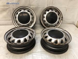 Gebruikte Velgen set Toyota Starlet (EP8/NP8) 1.3 Friend,XLi 12V Prijs € 80,00 Margeregeling aangeboden door Autobedrijf Brooks